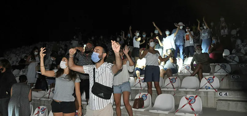 İstanbul Valiliği'nden son dakika koronavirüs kararı! Konserler iptal mi oldu? Düğünler yasaklandı mı?