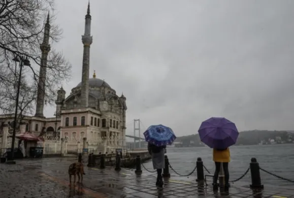 İstanbul’a kar yağacak mı? Meteoroloji’den İstanbul’a kar uyarısı! 12 Ocak salı günü hava nasıl olacak?