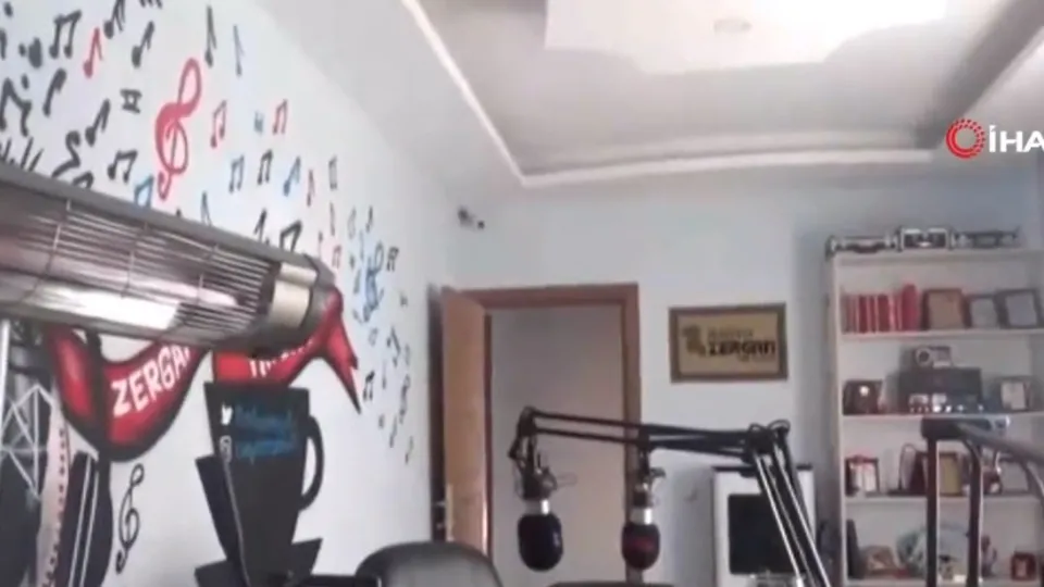 Son dakika: Siirt'te 5 büyüklüğündeki korkutan deprem! İşte ilk görüntüler