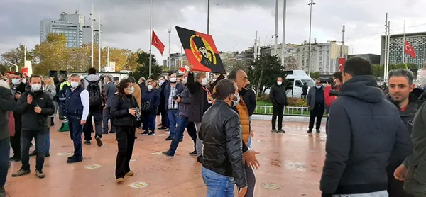 Taksim'de CHP'ye 10 Kasım tepkisi: Yazıklar olsun! Sizden utanıyorum - 4