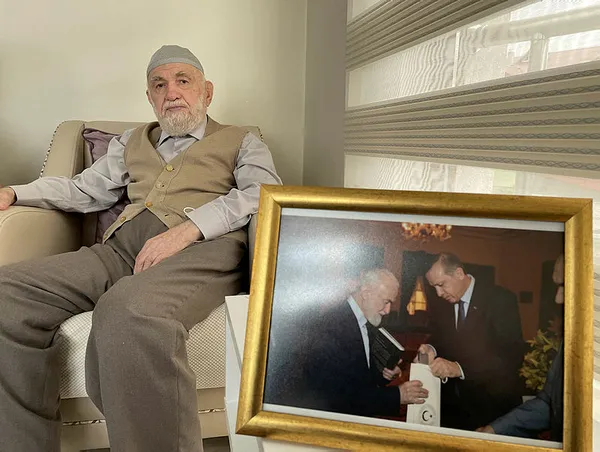 1669200716229.jpg Başkan Erdoğan'da öğretmeni Gürbüz'den övgü dolu sözler! Başımızda olduğu için Allah'a şükrederim - 2