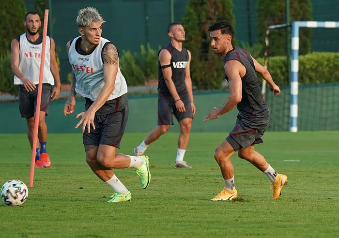 Trabzonspor Teknik Direktörü Abdullah Avcı’dan flaş transfer açıklaması! 2 isim daha...