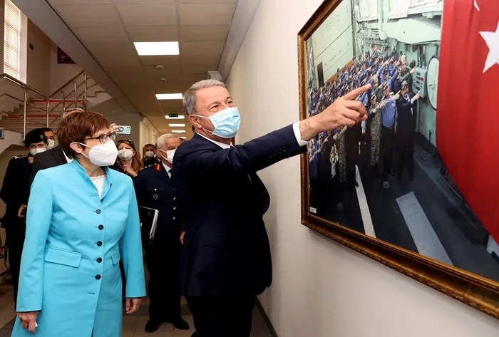 Son dakika: Bakan Hulusi Akar’dan Almanya’ya net mesaj! PKK eşittir YPG!