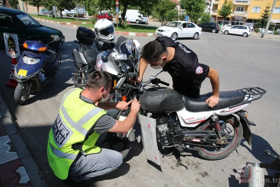 Son dakika: İçişleri Bakanlığından eş zamanlı uygulama: 1984 araç trafikten men edildi 7