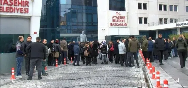 Maaşlarını alamayan işçilerden CHP’li Ataşehir Belediye Başkanı Battal İlgezdi’ye tepki! Konsere var bize yok