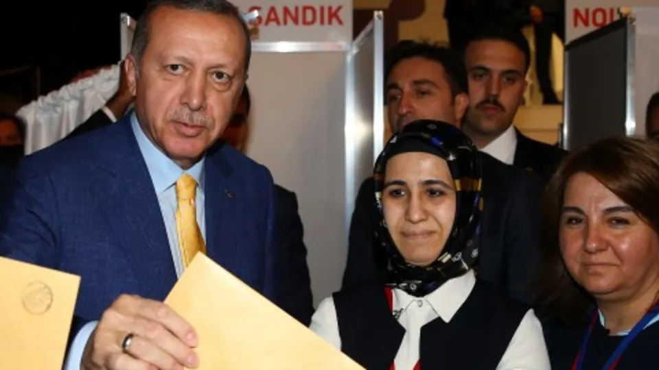 Cumhurbaşkanı Erdoğan oyunu kullandı
