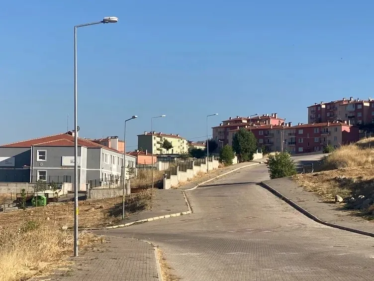 "Bukalemun" hainin inine girildi: 10 yıllık firar Afyonkarahisar'daki hücre evinde son buldu! 3 ayrı paravan ev - 7