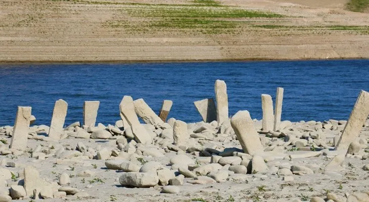 Baraj suları çekilince ortaya çıktı! 3 asır öncesine aitler! Halk şaşkın