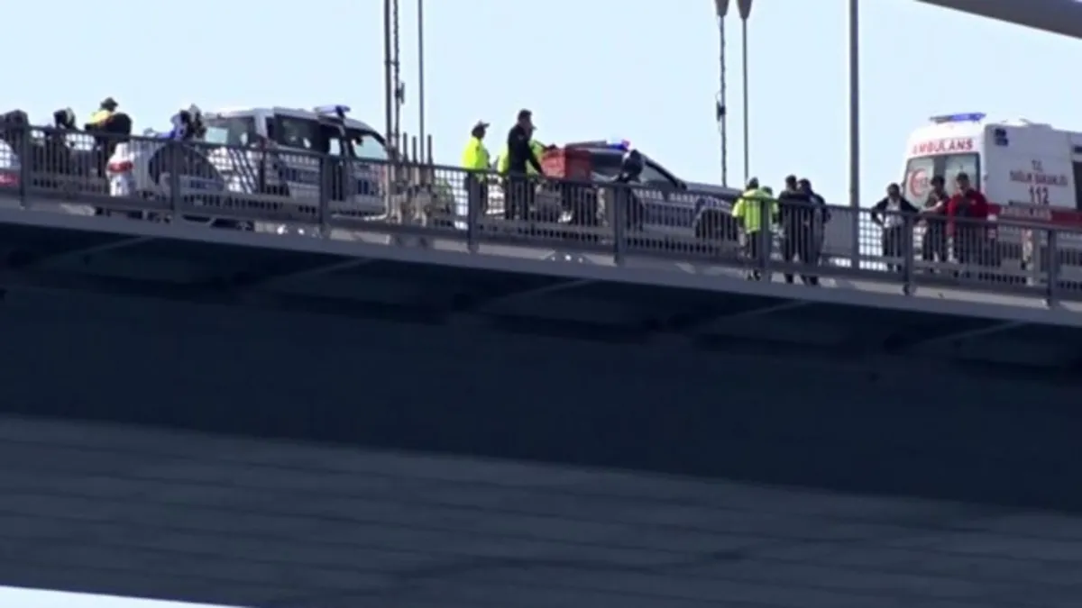 15 Temmuz Şehitler Köprüsü'nde intihar paniği!