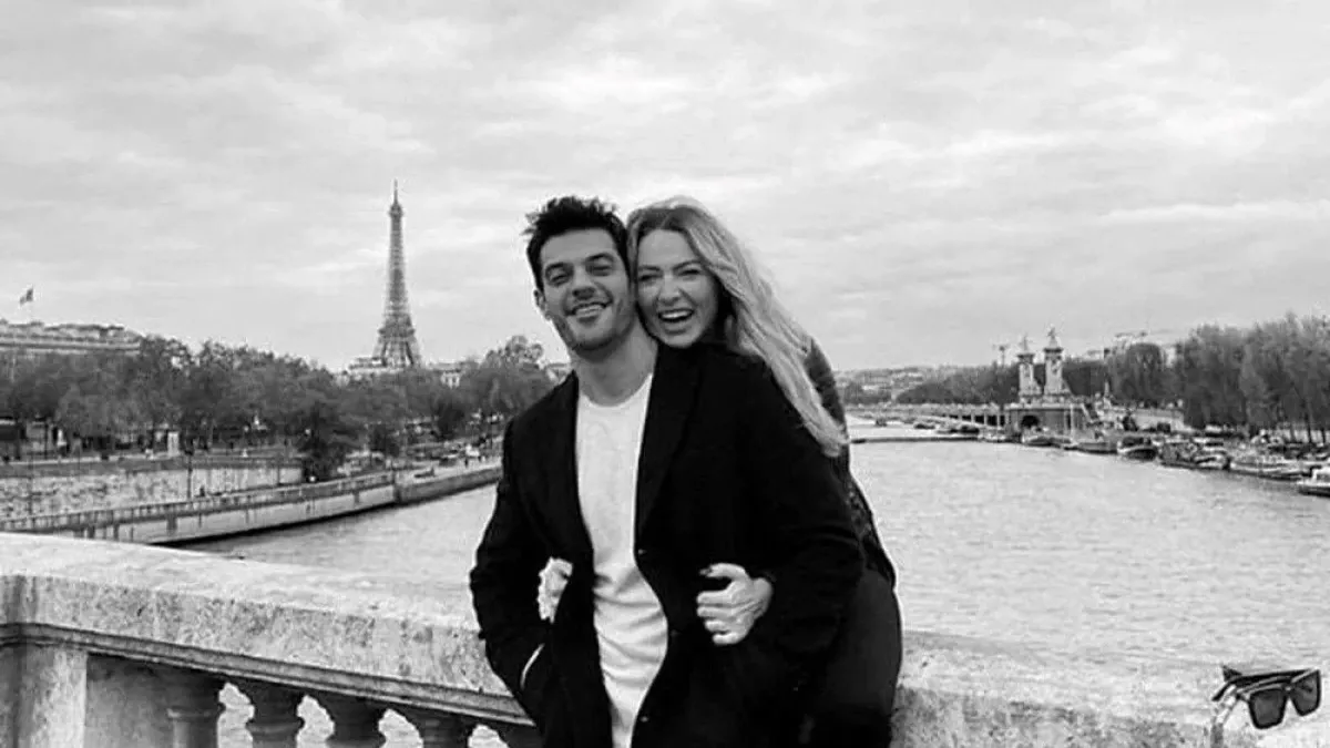 Mehmet Dinçerler yanlışlıkla Hadise'nin fotoğrafını beğendi