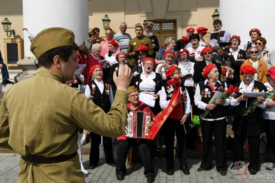 Rusya'daki 9 Mayıs Zafer Günü kutlamalarından renkli görüntüler 20