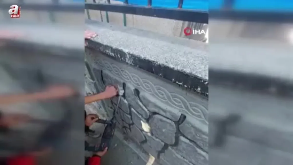 Mersin’de oyun oynarken parmağını duvara sıkıştırdı