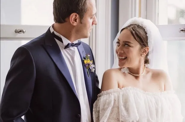 Demet Evgar hamile mi, eşi kim? Demet Evgar evli mi? Demet Evgar’ın eşi Levent Babataş kimdir, kaç yaşında?