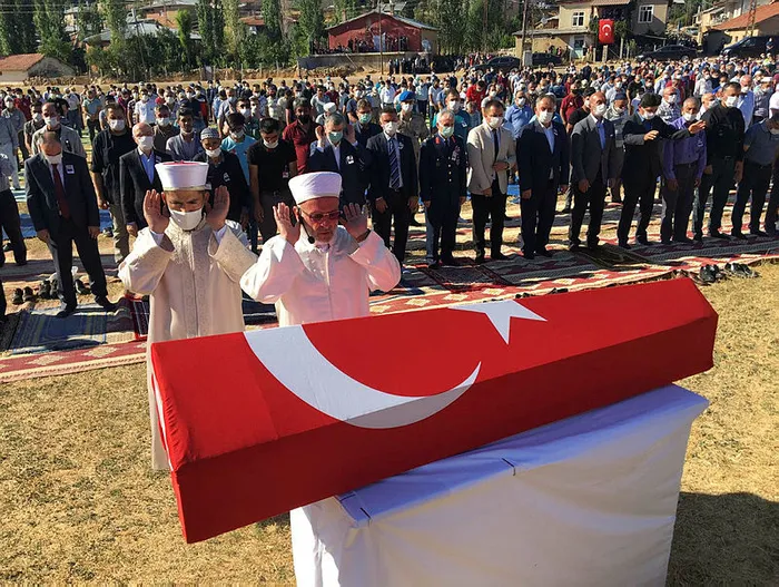 Hatay'da şehit düşen Uzman Çavuş Ali Konukçu Konya'da son yolculuğuna uğurlandı - 1