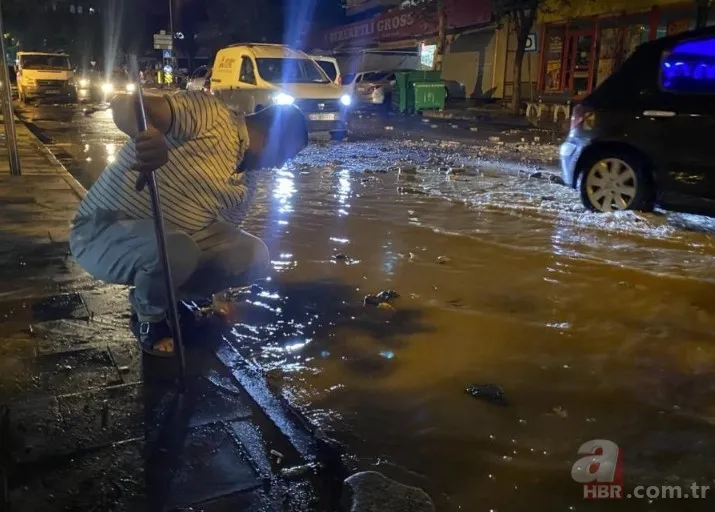 Birçok ili sel vurdu felaketten acı haber geldi! 2 kişi hayatını kaybetti! AFAD'dan yeni uyarı... 10