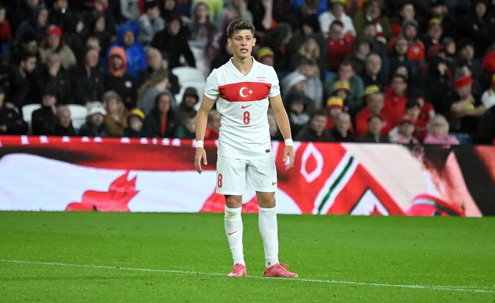 arda-gulere-uefadan-buyuk-onur-sampiyonlar-liginde-sezonun-cikis-yapan-oyuncusu-secildi-1780248124814.jpg Arda Güler'e UEFA'dan büyük onur! Şampiyonlar Ligi'nde sezonun çıkış yapan oyuncusu seçildi - 3