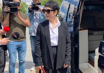 Ezgi Mola hakkında bir suç duyurusu daha