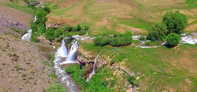 Erzincan'da Konarlı Şelalesi doğal güzelliğiyle ziyaretçilerini bekliyor