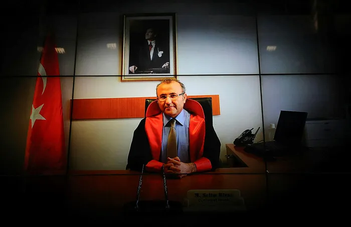 Ahmet Şık, Fahrettin Altun’un şehit savcı Selim Kiraz’ı andığı paylaşımdan şikayetçi olmuştu! Başsavcılıktan flaş karar - 1