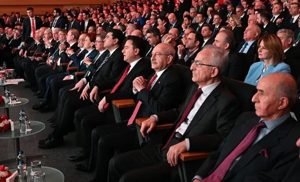 1675403904159.jpg 6'lı koalisyonda aday skandalı! Mahmut Övür son gelişmeleri kaleme aldı | Açıklanmayacak - 5
