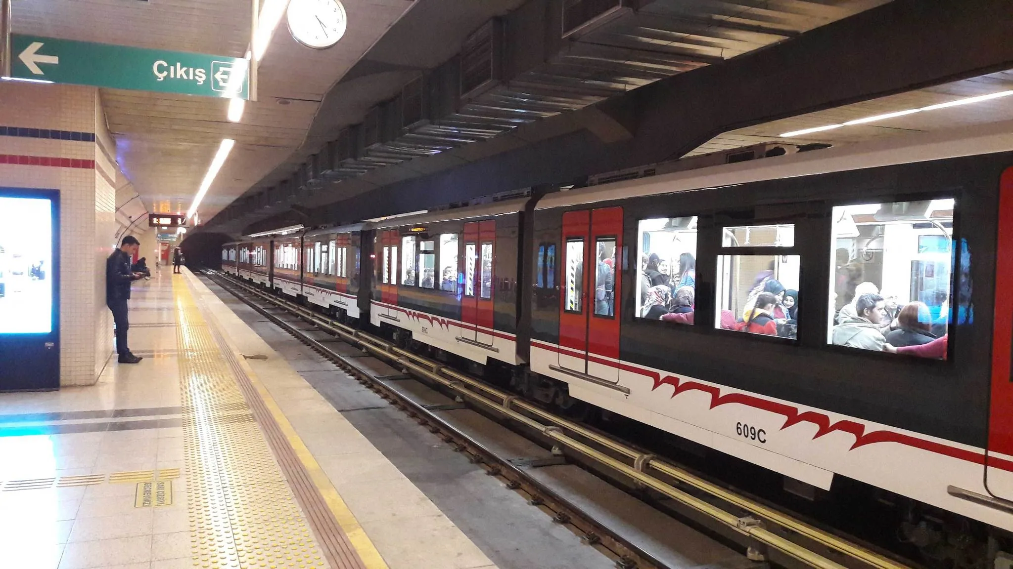 İzmir'de grev! Metro ve tramvay seferleri duracak