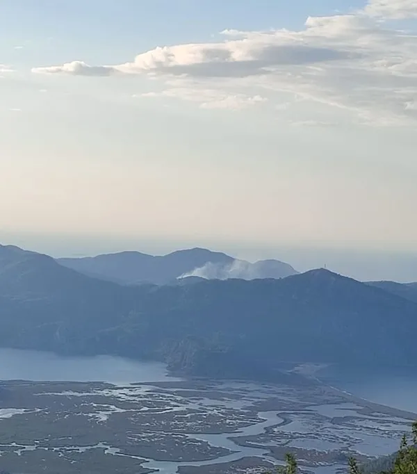 son-dakika-muglada-orman-yangini-havadan-ve-karadan-mudahale-basladi-1665126892945.jpg son dakika muglada orman yangini havadan ve karadan mudahale basladi 1665126892945 - MUĞLA'DAKİ YANGINA EKİPLERİN MÜDAHALESİ DEVAM EDİYOR