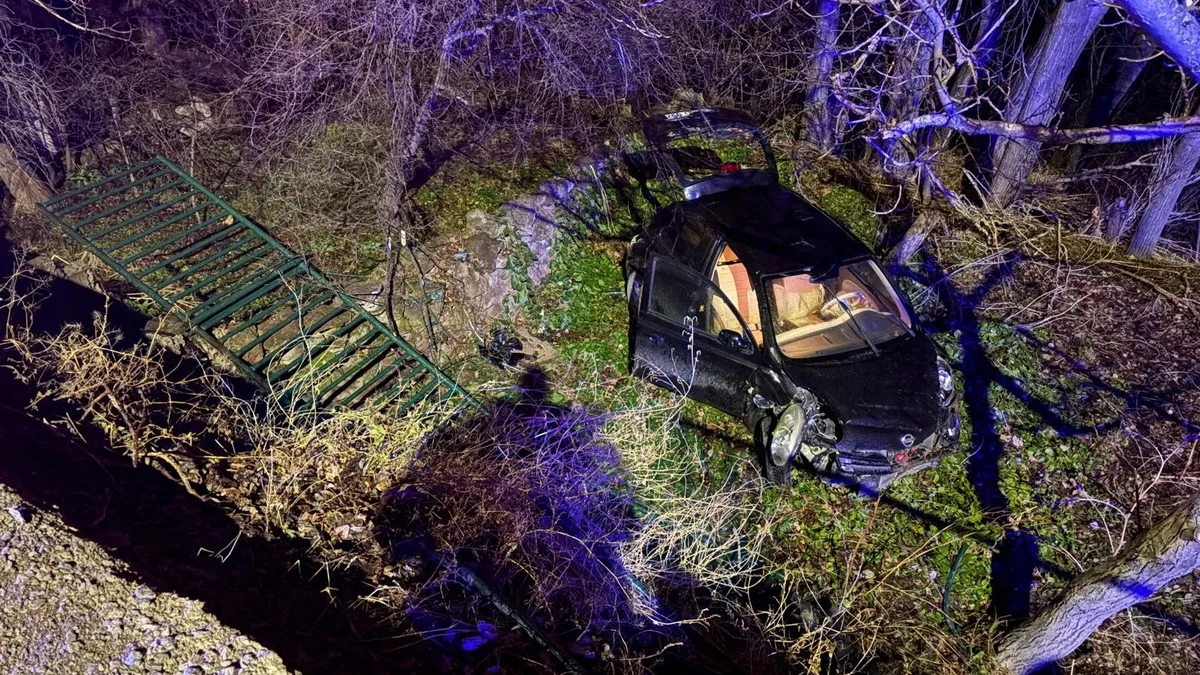 Kayseri’de ehliyetsiz sürücü dehşeti! 5 metreden bahçeye uçtu: Facianın eşiğinden dönüldü!