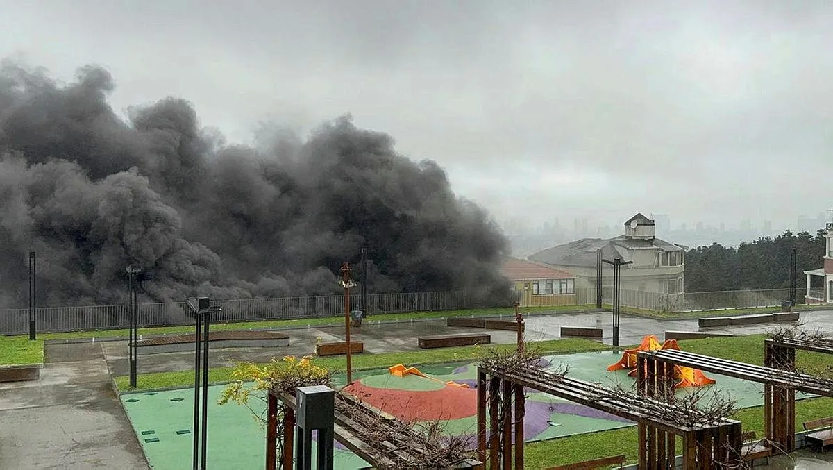 İstanbul Üsküdar'da otoparkta yangın paniği