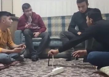 Güneş sistemini tartışan lise öğrencileri Bilim Merkezi'ni gezdi