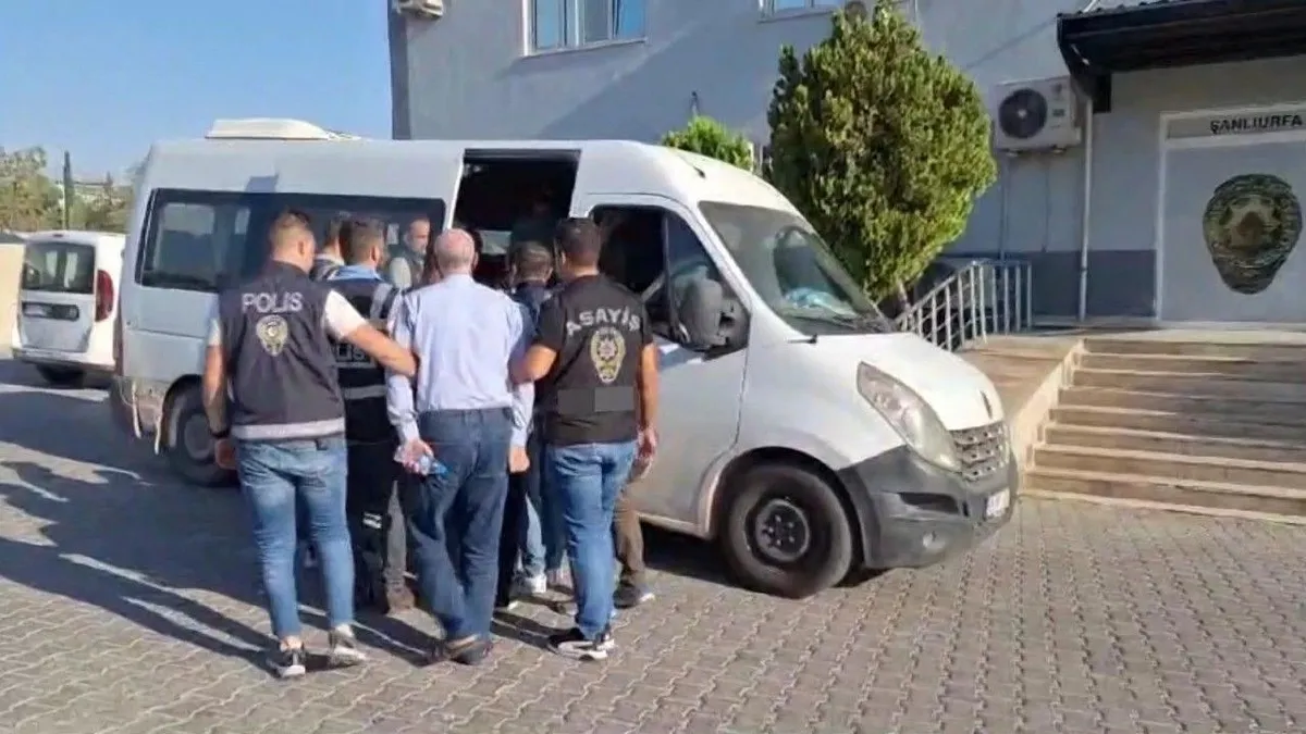 Şanlıurfa'da 14 ilde 25 kişiyi telefonla dolandırmışlardı! 4 zanlı tutuklandı