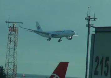 İstanbul'da uçak trafiğine elektrik yüklü bulut engeli