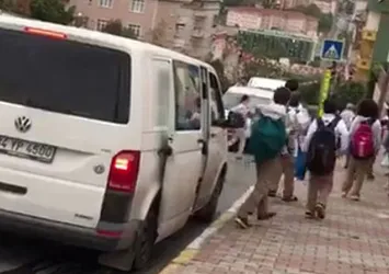10 kişilik minibüsten 21 öğrenci indi!