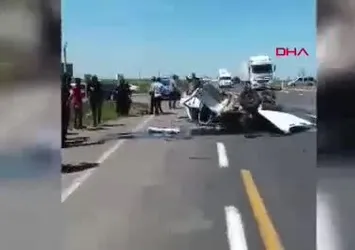 Otomobiller kavşakta çarpıştı: 4 yaralı