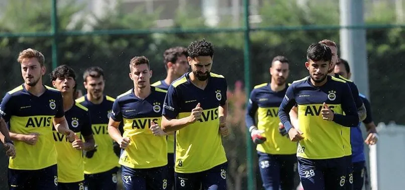 Fenerbahçe içeride başka dışarıda başka