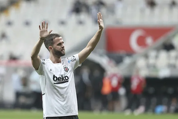 Beşiktaş'ta Pjanic sevinci! Barcelona'ya dönmek istemiyor - 1