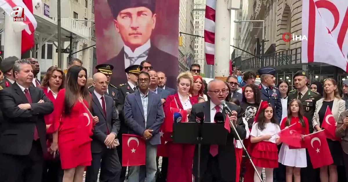ABD’de Türk bayrağı göndere çekildi
