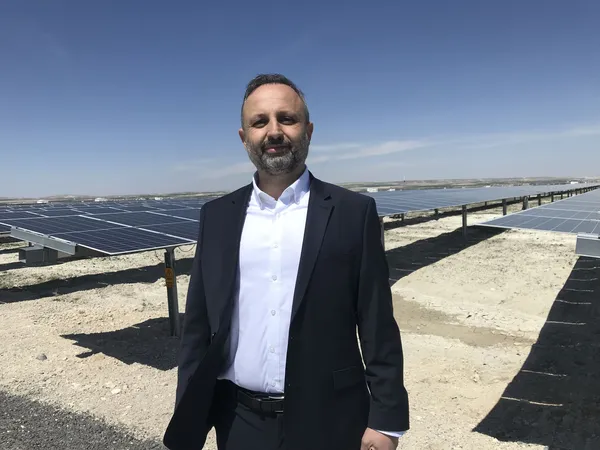 Karapınar GES Avrupa'nın en büyük güneş enerjisi santrali olacak! Tek güneş paneli 50 ağaç kadar karbon emisyonunu azaltıyor - 1