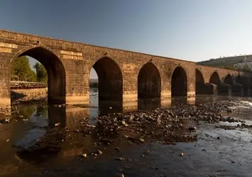 Kültür yolu festivali Mezapotamya'nın kalbi Diyarbakır'da başladı! 9 gün boyunca sanatın merkezi olacak!