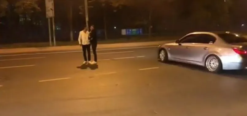 İstanbul’da lüks otomobilli magandalar caddeyi trafiğe kesip “drift” yaptı
