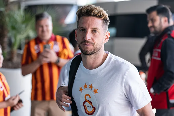 1713027457950.jpg Galatasaray'da Dries Mertens bombası! Takımda kalacak mı? - 2