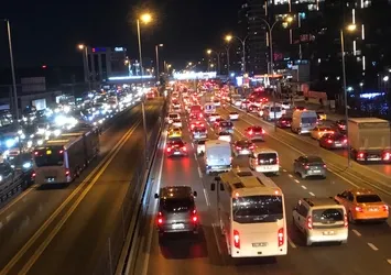 Son dakika: Yola çıkacaklar dikkat! Yoğunluk yüzde 71 seviyesine çıktı