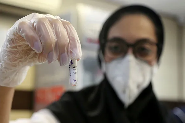 Son dakika: İngiltere’de ortaya çıkan COVID-19 mutasyonu İran’da görüldü