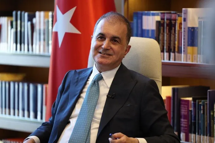 AK Parti’de Kütüphane Sohbetleri programının ilk konuğu Ömer Çelik oldu