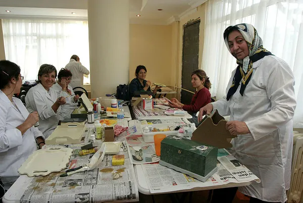 İSMEK kayıt nasıl yapılır? İSMEK ücretli mi? İSMEK bölümleri nelerdir?