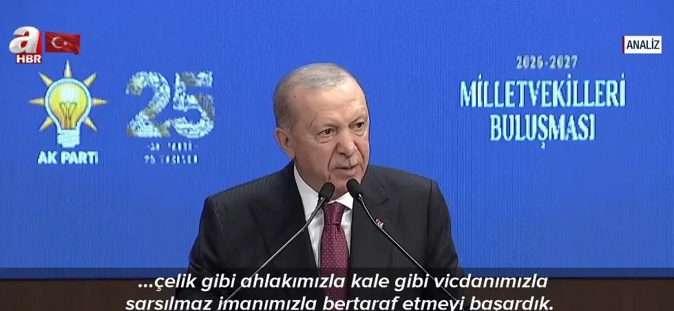 analiz-siyasette-vefa-sinavi-lidere-yuk-mu-lidere-destek-mi-1791591831558.jpg Başkan Erdoğan, 86 milyonun tamamını kucaklayan birlik mesajı verdi (Fotoğraf: ahaber.com.tr / ekran görüntüsü)