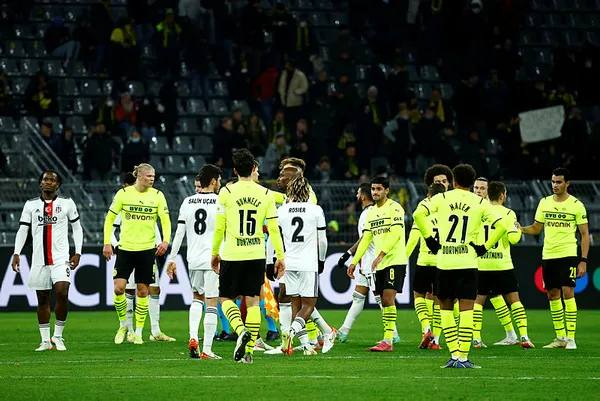 1638917063566.jpg Sergen Yalçın Borussia Dortmund maçı sonrası konuştu: Kötü gidişatın sorumlusu benim - 2