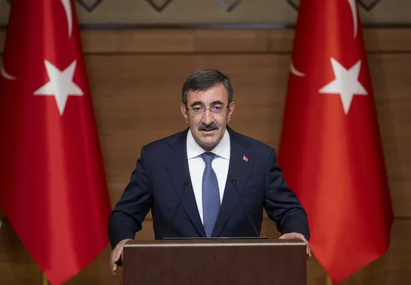 Cumhurbaşkanı Yardımcısı Cevdet Yılmaz’dan emekli maaşına zam açıklaması: Dengeleyici bir çalışmayı dikkate alabiliriz