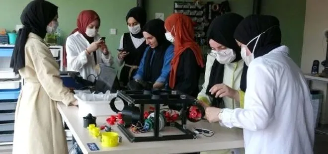 Trabzon’da liseli kız öğrenciler, insansız su altı aracı tasarlıyor