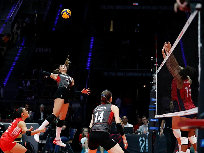 son-dakika-turk-a-milli-kadin-voleybol-takimi-abdye-3-1-maglup-oldu-1665165900063.jpg Son dakika: Türk A Milli Kadın Voleybol Takımı ABD'ye 3-1 mağlup oldu - 2