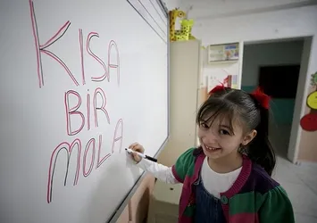 Karnelerini alarak yarıyıl tatiline başladılar!